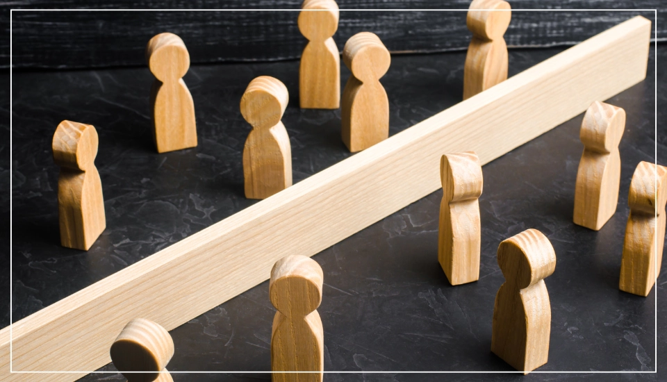 語源は「身を守るための棒（バリア）」